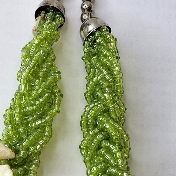 Chunky Green Shell Necklace ,Chips and  Green Beads Bib Necklace - Picture 14 of 14